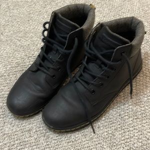 dr. martens flat black boots size 8W size 7M